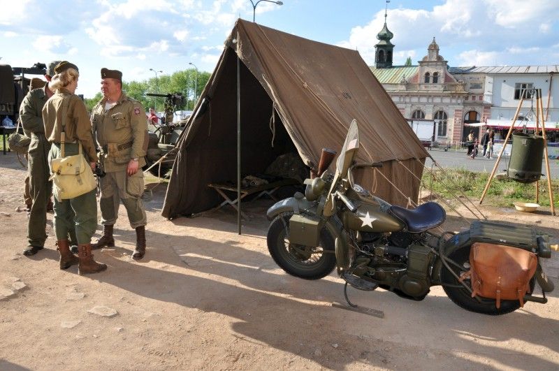 Informace o postupu belgického 17. střeleckého praporu rozšíří expozici muzea Patton Memorial Pilsen, kterou tvoří více než tisíc vystavených exponátů ze sbírek soukromých sběratelů. Mapu postupu praporu, jež byl přidělen k 3. protitankovému pluku pátého sboru 1. americké armády vedené generálem Hodgesem, doplňují dobové fotografie vojáků, vyznamenání, drobné předměty a rovněž snímek vlajky belgických střelců společně se stuhou věnovanou městem Plzeň svým osvoboditelům v roce 1945.
Artefakty muzeu věnovalo Bratrstvo 17. střeleckého praporu (4.5.2012).