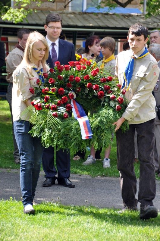 Vzpomínkovými akty začal druhý den (5.5.2012) Slavností svobody na náměstí Míru, Chodském náměstí a v Husově ulici. Foto: Z. Kubalová