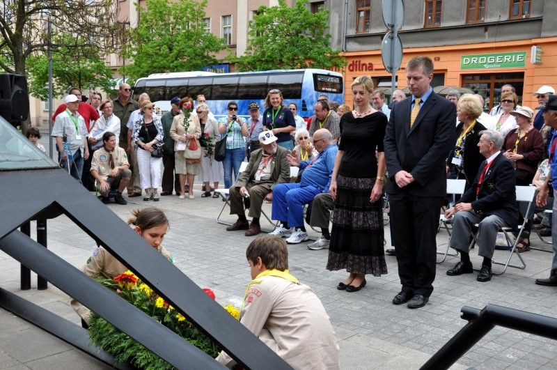 Vzpomínkovými akty začal druhý den (5.5.2012) Slavností svobody na náměstí Míru, Chodském náměstí a v Husově ulici. Foto: Z. Kubalová