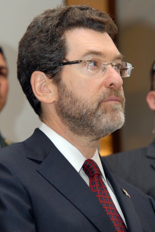 Další vzpomínkové setkání (6.5.2012) se za účasti belgických a amerických veteránů konalo v neděli dopoledne u pamětních desek věnovaných 17. střeleckému praporu belgických vojáků a 16. obrněné divizi americké armády, které jsou umístěny na schodišti v prvním patře radnice.  Poté, co zazněly státní hymny všech tří zemí, pronesla úvodní projev náměstkyně primátora Eva Herinková.