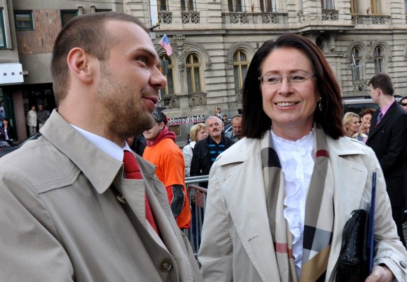 Vzpomínkovým aktem u památníku Díky, Ameriko! vyvrcholily (6.5.2012) třídenní Slavnosti svobody, kterými si každoročně Plzeň připomíná osvobození americkou armádou v květnu 1945. Foto: Z. Kubalová