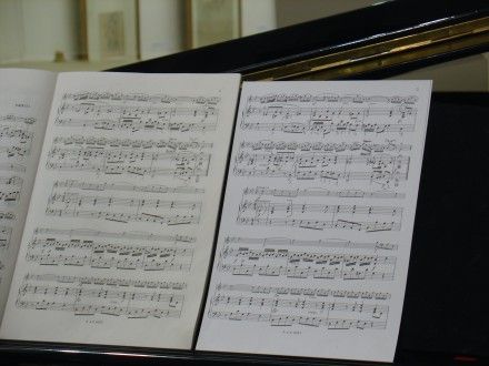 Koncert Coppey et Bon (J. Coppey - klavír, P. Bon - housle) v Masných krámech