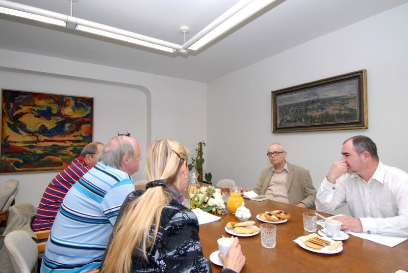 Bývalý evropský komisař pro zaměstnanost, sociální věci a rovné příležitosti Vladimír Špidla ve středu (9.5.2012) navštívil Plzeň. V doprovodu náměstkyně Evy Herinkové, náměstka Martina Zrzaveckého a radního pro sociální věci a zdravotnictví Jiřího Kuthana společně navštívili některá plzeňská sociální zařízení, konkrétně Domov pro seniory svatého Jiří a Domov svatého Františka ve Wenzigově ulici, který provozuje azylový dům, nízkoprahové denní centrum a noclehárnu pro lidi bez domova. Návštěvě předcházelo pracovní jednání, jehož ústředním tématem byla problematika sociálních služeb