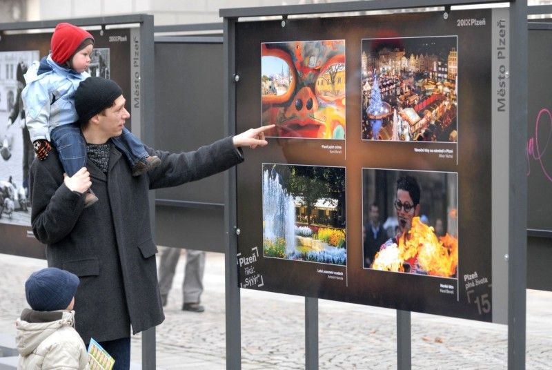 Smetanovy sady hostí výstavu fotografií o Plzni