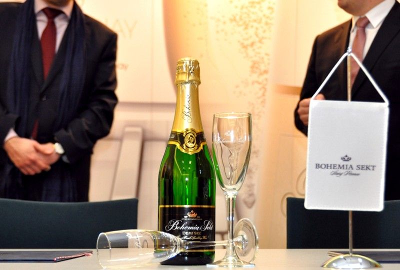 Prohlášení o spolupráci ve středu 20. března 2013 svým podpisem a následným přípitkem stvrdili primátor Martin Baxa a jednatel společnosti Ondřej Beránek.