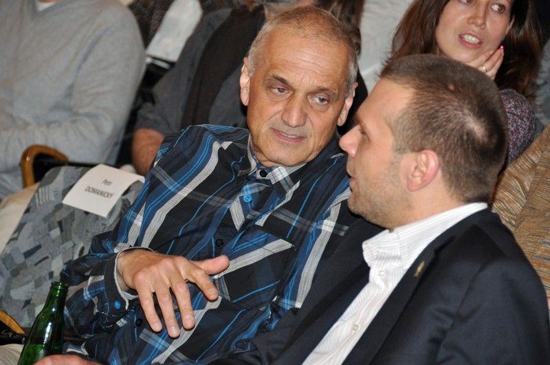 Město Plzeň vydalo publikaci o architektuře. Představuje první snahu o zmapování architektonického fondu Plzně z období více než posledních dvou staletí. Je dílem kolektivu autorů a vzniknout mohla díky finančním prostředkům z Evropské unie. Pro širokou veřejnost bude kniha s texty v češtině a angličtině k dispozici v knihovnách Plzeňského kraje a ve vybraných odborných knihovnách v České republice. (foto: 18.4.2013)