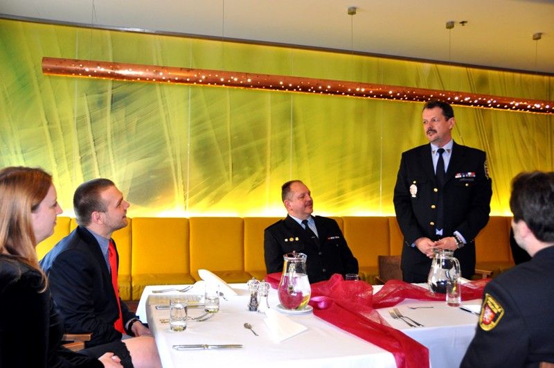 Více než dvě desítky ředitelů městských policií se ve čtvrtek 18. dubna 2013 sjely do Plzně, aby zde diskutovaly o společných problémech, které jejich sbory musí řešit. Přestože velikost měst, počet strážníků i rozpočty jednotlivých útvarů se liší, jako jeden z nejpalčivějších považují bezdomovectví. 