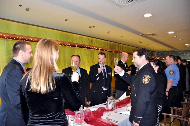 Více než dvě desítky ředitelů městských policií se ve čtvrtek 18. dubna 2013 sjely do Plzně, aby zde diskutovaly o společných problémech, které jejich sbory musí řešit. Přestože velikost měst, počet strážníků i rozpočty jednotlivých útvarů se liší, jako jeden z nejpalčivějších považují bezdomovectví. 