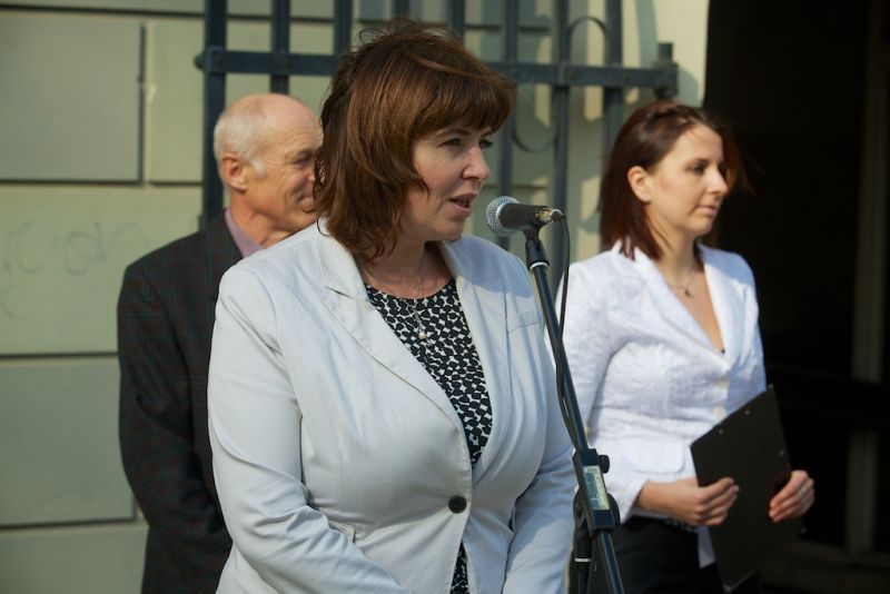 Neobyčejné fotografie představí město Plzeň při oslavách osvobození americkou armádou ve dvou expozicích, které doplňují program Slavností svobody. Autorem kolekce velkoformátových fotografií ve Smetanových sadech je bývalý seržant druhé pěší divize James H. Duncan. Přes dvě stě fotografií v mázhauzu plzeňské radnice pod názvem Plzeň nezapomíná zachycuje dobu konce 2. světové války a začátek mírového života v Plzni a na Plzeňsku osvobozeném západními spojenci. (foto: R. Muchka, 23.4.2013)