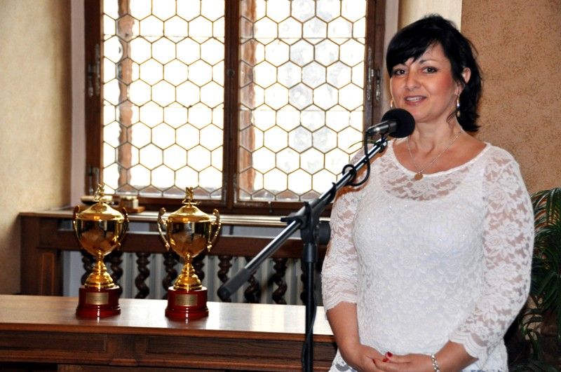 Podruhé v krátké době zněla na plzeňské radnici slova chvály a díků hokejistům, tentokrát mladšímu dorostu a osmičce. Obě mužstva mladých indiánů obsadila v letošní sezoně ve své kategorii druhé místo. Za úspěch jim poděkoval primátor Martin Baxa, radní pro sport Irena Rottová s poznámkou, že "být druhý není vůbec špatný", a radní pro bezpečnost Robert Houdek. (foto: 30.4.2013)