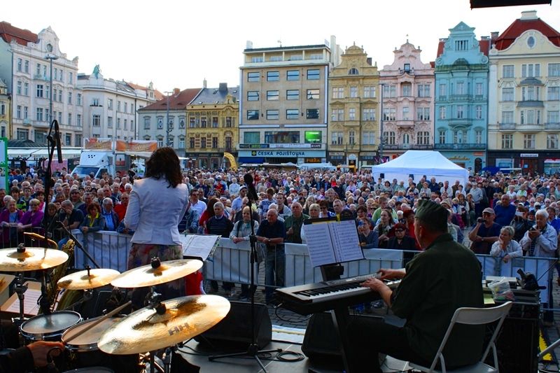 Slavnosti svobody 2013 - Hity Glenna Millera zakončily nedělní program Slavností svobody