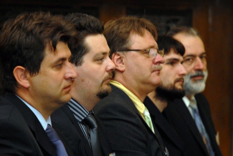 Se zahraničními hosty Olympiády techniky se krátce před jejím zahájením sešli (22.5.2012) primátor Martin Baxa a radní pro oblast školství, mládeže, sportu a životního prostředí Irena Rottová. Společně ocenili úsilí pedagogů věnované akcím, které podporují technické vzdělávání, jež má následný vliv na rozvoj ekonomiky našeho státu.