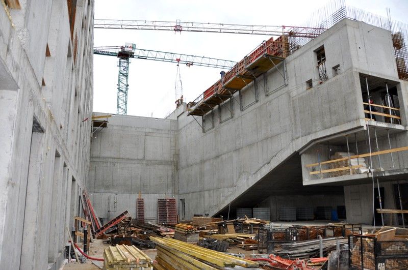 Stavba divadla pokračuje, za tři týdny začnou práce na střešní konstrukci