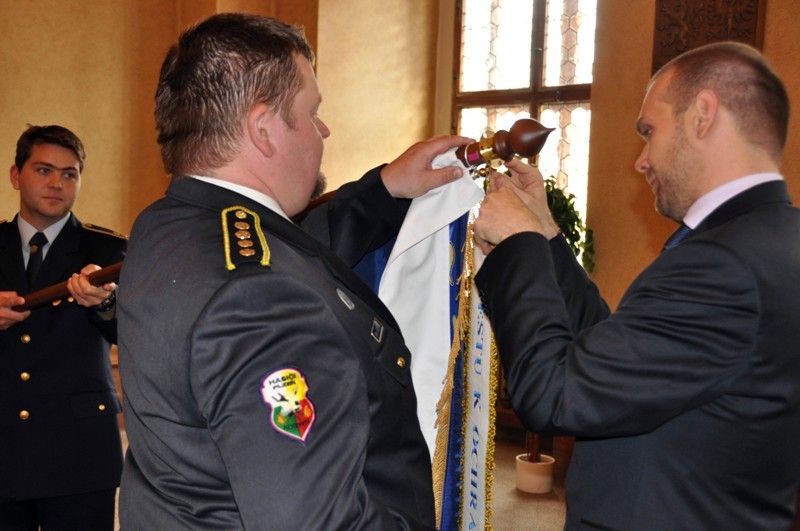 Plzeňští hasiči si 130 let založení hasičské župy připomněli v pátek 31. května 2013 jízdou historických vozidel. V pořadí pátá propagační jízda zavítala tentokrát také do Plzně, projela z Petákovy ulice přes Americkou třídu do prostoru U Branky, kde si patnáct historických hasičských vozidel a stříkaček tažených koňmi mohli prohlédnout náhodní kolemjdoucí, ale i zájemci o hasičskou techniku.