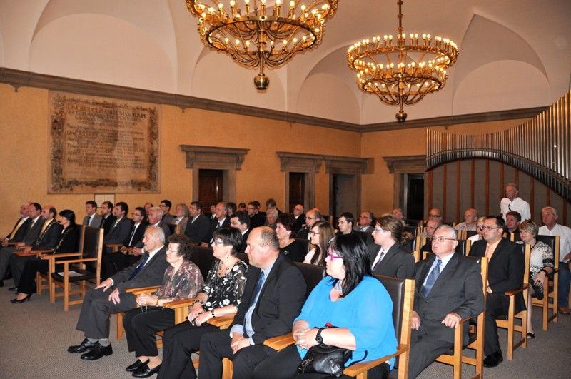 Držitelem Ceny Františka Křižíka je od dnešního dne (13.6.2013) emeritní profesor Fakulty elektrotechnické Západočeské univerzity v Plzni Lumír Kule. Prestižní ocenění převzal na plzeňské radnici za celoživotní přínos v oboru elektrotechniky.