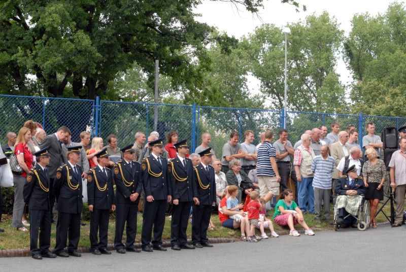 Hasičský záchranný sbor Plzeňského kraje a Městská policie Plzeň uspořádali (31.5.2012) u příležitosti významných výročí svého založení společnou oslavu, jejíž součástí byl i bohatý program pro veřejnost. Profesionální záchranný sbor v Plzni vznikl před 120 lety. Městská policie v roce 1992.