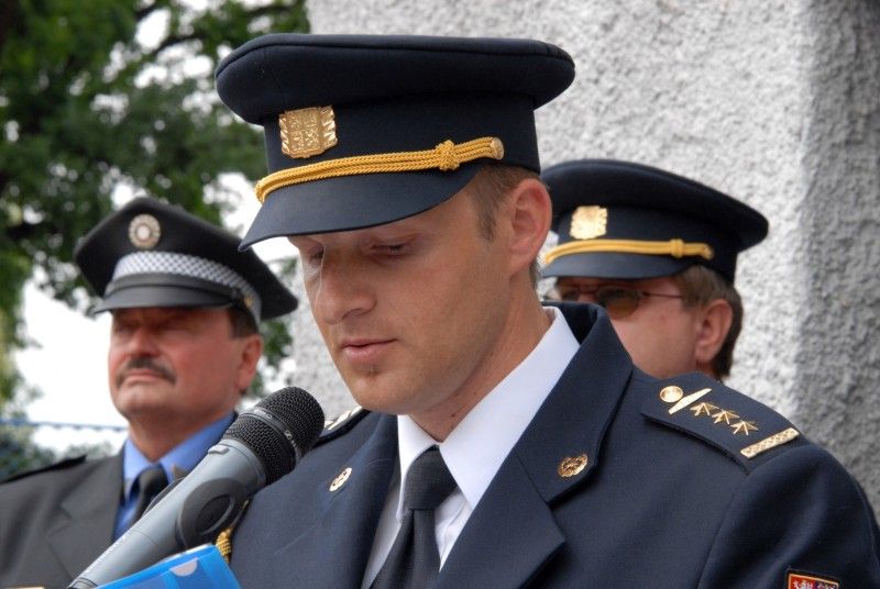 Hasičský záchranný sbor Plzeňského kraje a Městská policie Plzeň uspořádali (31.5.2012) u příležitosti významných výročí svého založení společnou oslavu, jejíž součástí byl i bohatý program pro veřejnost. Profesionální záchranný sbor v Plzni vznikl před 120 lety. Městská policie v roce 1992.