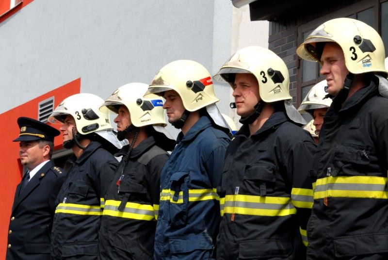 Společná oslava hasičského záchranného sboru a městské policie