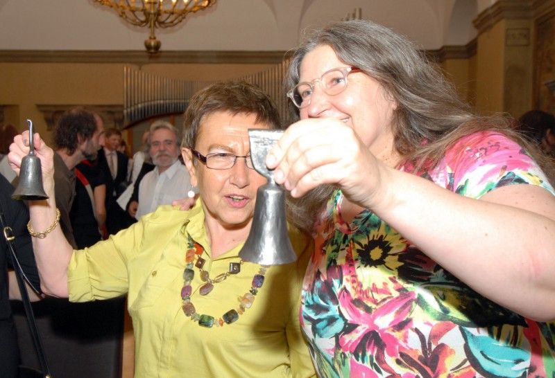 Cena 1. června byla předána dvěma laureátům