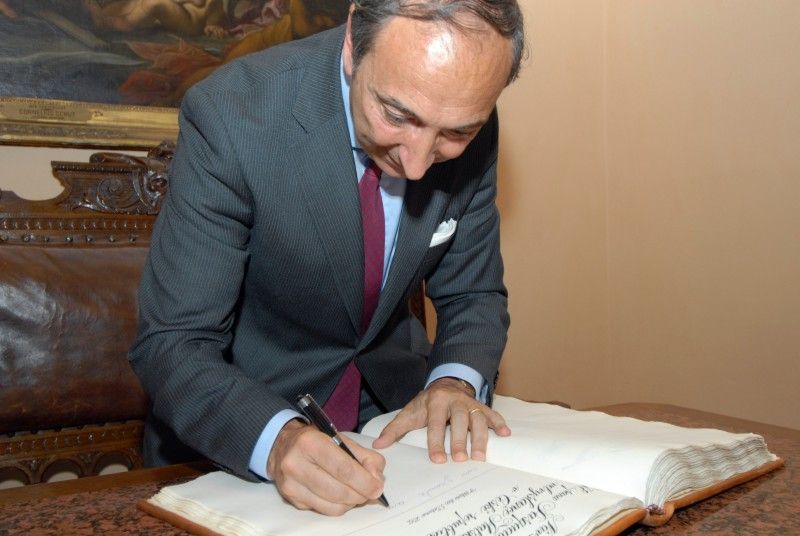 Velvyslanec Itálie Pasquale d´ Avino poprvé od svého jmenování v říjnu loňského roku navštívil (5.6.2012) v doprovodu politického rady Gainclementa de Felice Plzeň.