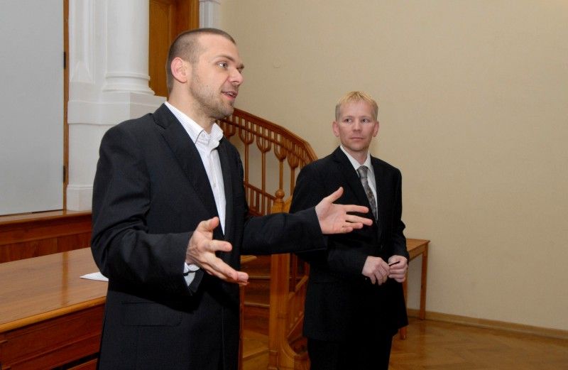 Blíže se seznámit s indickou kulturou mohli ve středu 6. června 2012 návštěvníci Západočeského muzea v Plzni. Indické velvyslanectví v Praze pro ně připravilo odpoledne s tancem, přednáškou, filmovou projekcí a ochutnávkou klasických produktů indické kuchyně, vše za podpory plzeňského magistrátu.