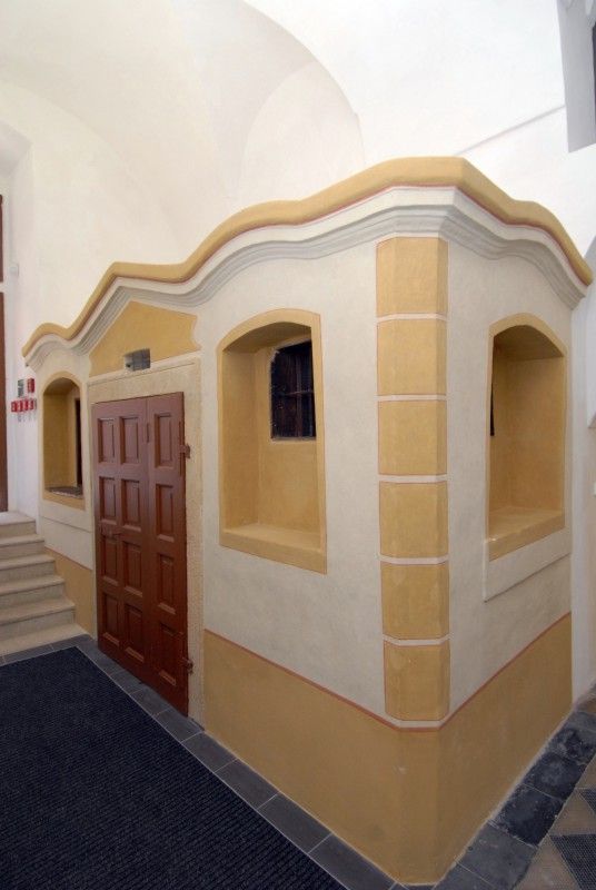 V Plzni vzniklo (15.6.2012) nové muzeum, které vystaveným souborem křesťanských reálií seznamuje návštěvníka se světem křesťanů. Prezentovaná díla a předměty patří k tomu nejlepšímu, co se v západních Čechách zachovalo. Nejstarší z nich pocházejí ze začátku 14. století, liturgické předměty z konce 15. století. Například Malesická monstrace nebo kalich ze Zvíkovce mají patřit mezi největší skvosty klenotnice (v prostoru bývalé nemocnice s renesanční kaplí).