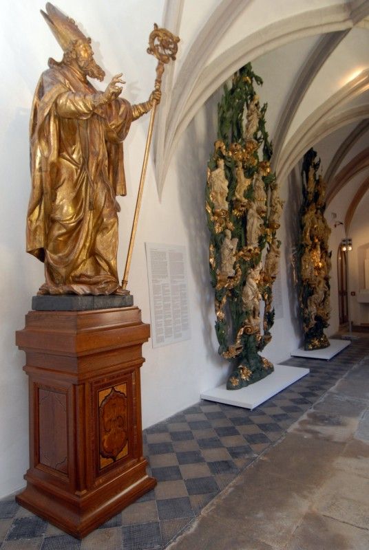 V Plzni vzniklo (15.6.2012) nové muzeum, které vystaveným souborem křesťanských reálií seznamuje návštěvníka se světem křesťanů. Prezentovaná díla a předměty patří k tomu nejlepšímu, co se v západních Čechách zachovalo. Nejstarší z nich pocházejí ze začátku 14. století, liturgické předměty z konce 15. století. Například Malesická monstrace nebo kalich ze Zvíkovce mají patřit mezi největší skvosty klenotnice (v prostoru bývalé nemocnice s renesanční kaplí).