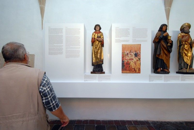 V Plzni vzniklo (15.6.2012) nové muzeum, které vystaveným souborem křesťanských reálií seznamuje návštěvníka se světem křesťanů. Prezentovaná díla a předměty patří k tomu nejlepšímu, co se v západních Čechách zachovalo. Nejstarší z nich pocházejí ze začátku 14. století, liturgické předměty z konce 15. století. Například Malesická monstrace nebo kalich ze Zvíkovce mají patřit mezi největší skvosty klenotnice (v prostoru bývalé nemocnice s renesanční kaplí).