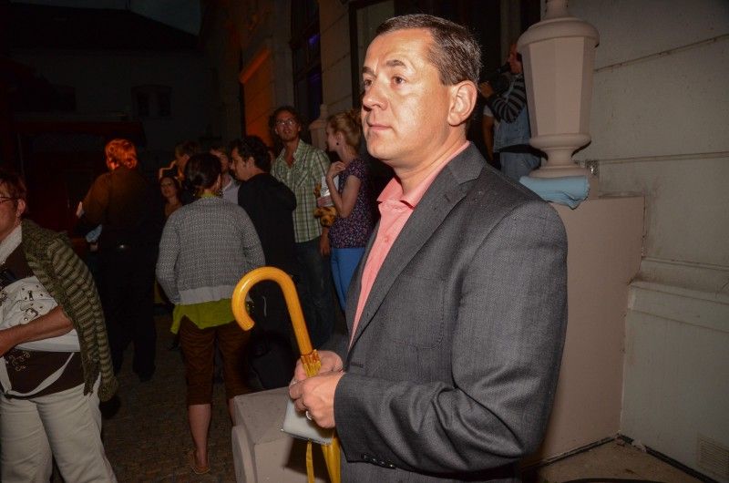 Z představení V nouzi poznáš přítele (Foto: Jiří Holomíček)