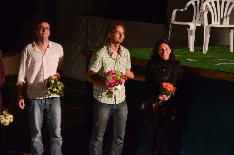 Z představení V nouzi poznáš přítele (Foto: Jiří Holomíček)