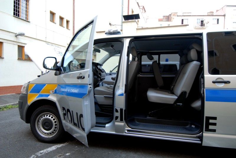 Díky finanční podpoře města má policie nový vůz