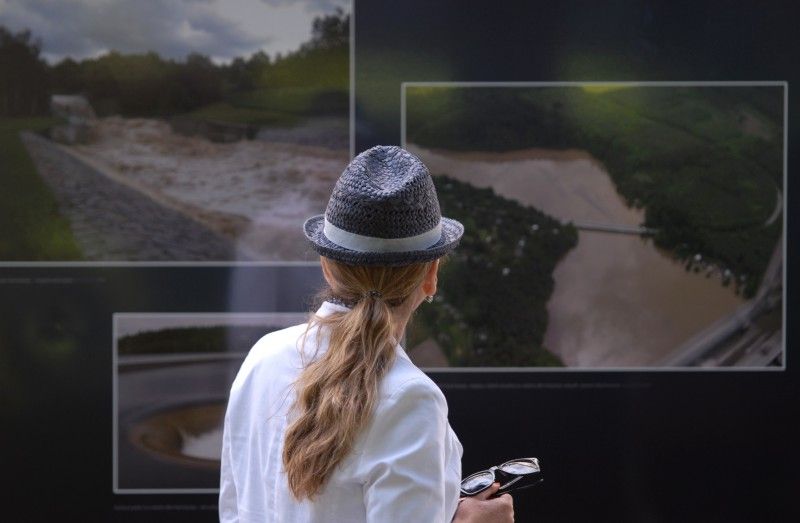 Pamětní medaili a list předal v pondělí (13.8.2012) odpoledne primátor Martin Baxa společně s bývalým primátorem Jiřím Šnebergerem při vzpomínkovém setkání na ničivou povodeň v roce 2002 zástupcům organizací, společností a jednotlivcům, kteří se významnou měrou podíleli na zvládnutí krizové situace a odstraňování škod.