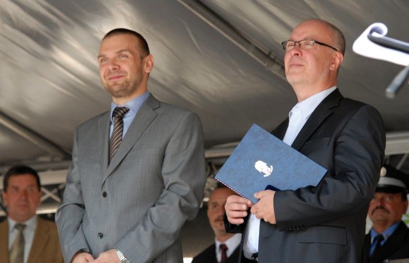 Pamětní medaili a list předal v pondělí (13.8.2012) odpoledne primátor Martin Baxa společně s bývalým primátorem Jiřím Šnebergerem při vzpomínkovém setkání na ničivou povodeň v roce 2002 zástupcům organizací, společností a jednotlivcům, kteří se významnou měrou podíleli na zvládnutí krizové situace a odstraňování škod.