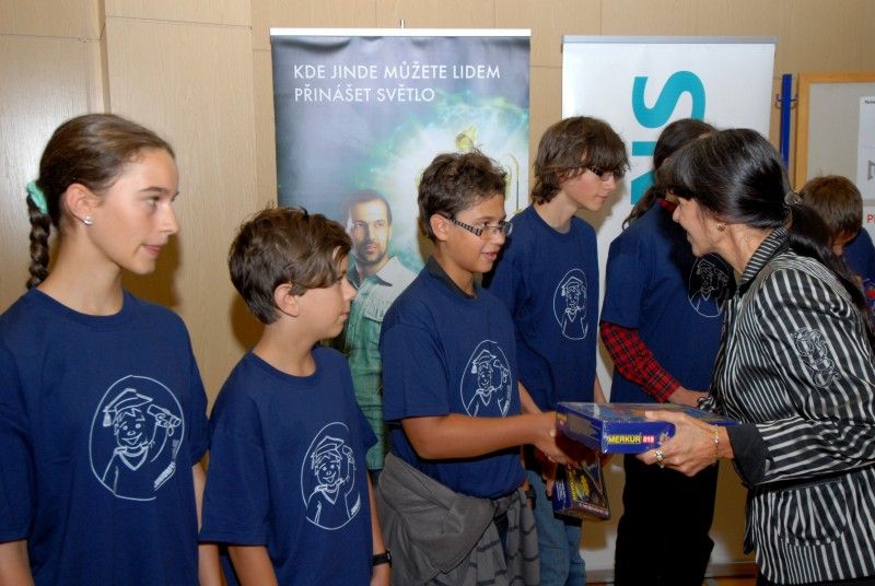 Celkem 57 mladých techniků absolvovalo tento týden dětskou univerzitu s názvem JuniorFEL, kterou již šestým rokem pořádá Fakulta elektrotechnická Západočeské univerzity. Hlavním tématem letošního ročníku bylo efektivní využití energií. (Foto 31.8.2012)