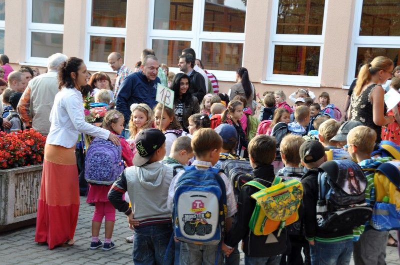 U příležitosti zahájení nového školního roku navštívil 3. září 2012 primátor Martin Baxa 15. základní školu na Skvrňanech