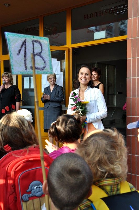 U příležitosti zahájení nového školního roku navštívil 3. září 2012 primátor Martin Baxa 15. základní školu na Skvrňanech