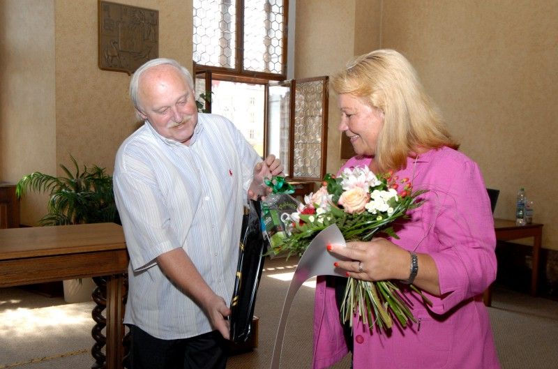 Celoměstská soutěž mateřských a základních škol zaměřená na praxi v integraci dětí se sociálním a zdravotním znevýhodněním nebo zdravotním postižením vyvrcholila v pondělí 3. září 2012 vyhlášením vítězných projektů v obřadní síni plzeňské radnice.