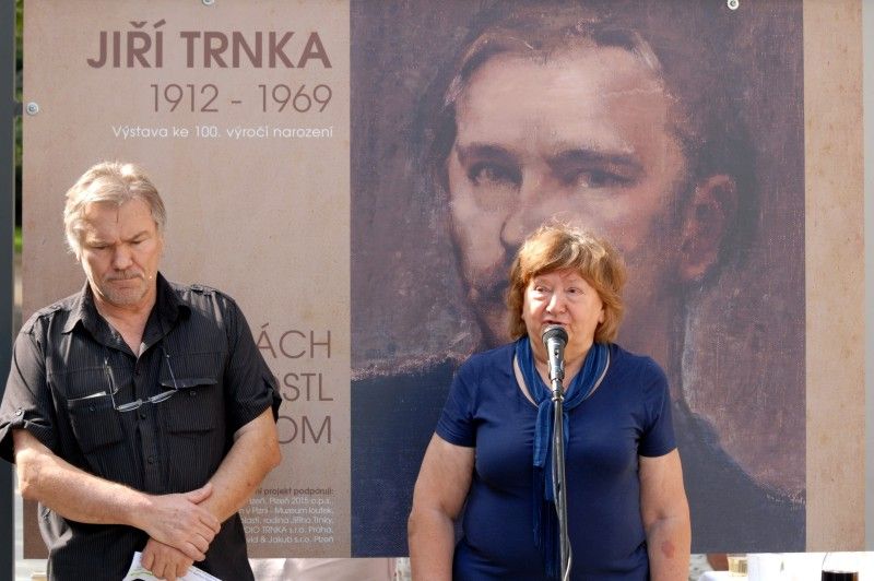 Slavnostní zahájení výstavy se uskutečnilo v pondělí (3.9.2012) odpoledne za účasti náměstkyně primátora pro kulturu Evy Herinkové. „Jiří Trnka je velkou osobností pocházející od nás z Plzně a takováto výročí je třeba si připomínat. Jsem velice ráda, že se výstavu podařilo zorganizovat, a velice mne těší, že zde vidím potomky Jiřího Trnky,“ uvedla při slavnostním zahájení náměstkyně Herinková.