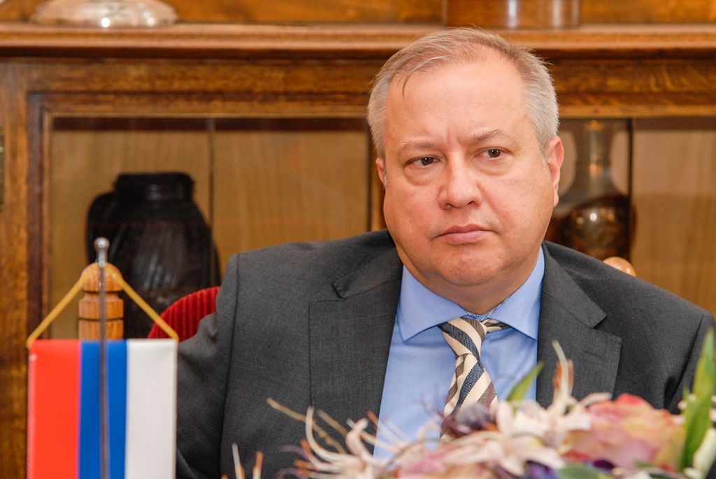 O výměně zkušeností a založení spolupráce v několika oblastech jednal dnes (1.7.2016) primátor města Plzně Martin Zrzavecký s generálním konzulem Ruské federace v Karlových Varech Michailem Nikolajevičem Ledeňovem.