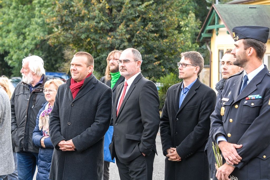 Václav Havel má v Plzni pamětní desku, je na zdi věznice, v níž strávil 18 měsíců (foto: M. Pecuch, 5.10.2016)