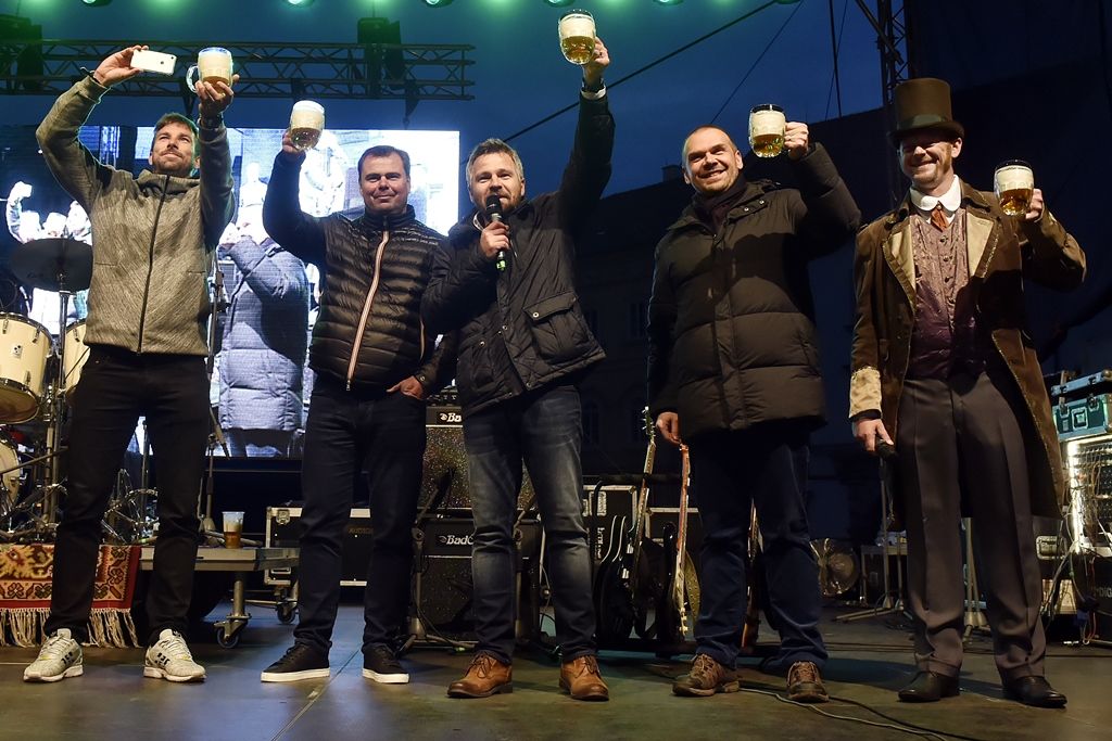 Na 50 tisíc lidí oslavilo 175. výročí plzeňského ležáku (foto: Z. Vaiz)