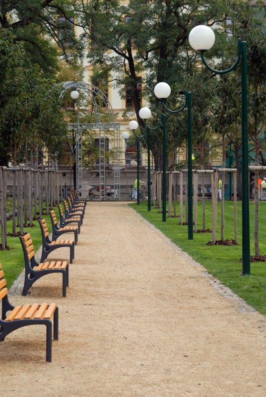 Po dvou letech postupných úprav se veřejnosti otevírá (13.9.2012) Mikulášské náměstí. Parkový ráz získalo místo, kde se dříve nacházelo hřiště a městská ohrada, v roce 1902. Přes výrazné kompoziční změny v minulých desetiletích jej nynější obnova vrací k prvotní podobě. Je zachována původní dispozice včetně lipových alejí.