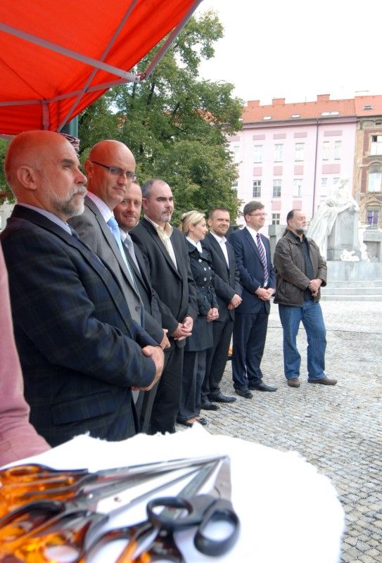 Po dvou letech postupných úprav se veřejnosti otevírá (13.9.2012) Mikulášské náměstí. Parkový ráz získalo místo, kde se dříve nacházelo hřiště a městská ohrada, v roce 1902. Přes výrazné kompoziční změny v minulých desetiletích jej nynější obnova vrací k prvotní podobě. Je zachována původní dispozice včetně lipových alejí.