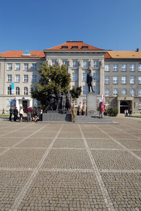 Vzpomínkové (14.9.2012) setkání se uskutečnilo za přítomnosti představitelů města a desítek občanů.