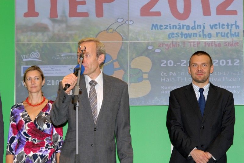 Více než sto našich a zahraničních vystavovatelů se sjelo (20.9.2012) do Městské sportovní haly na Slovanech, aby v Plzni představili kompletní informace o svých destinacích na veletrhu ITEP.