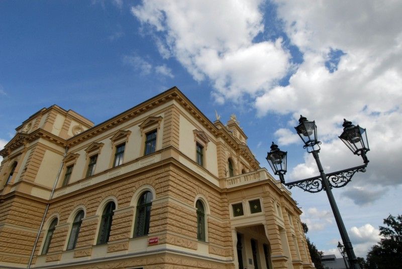 Sokolovna si po rekonstrukci zachovala autentičnost