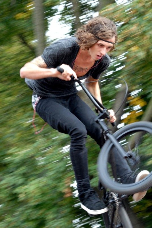 Po roce rekonstrukčních prací a stavebních úprav mohou Plzeňané od 24.9.2012 využívat další relaxační zónu v blízkosti centrální části města. Výrazná proměna území u soutoku řek Radbuzy a Mže nyní nabízí nevšední potenciál pro každodenní rekreaci a odpočinek. Projektem s celkovými náklady ve výši 71,6 milionu korun bez DPH se Plzni podařilo zhodnotit místo nejen z hlediska rekreačního a sportovního, ale i z hlediska ekologického a krajinného. Revitalizace území Štruncových sadů naplnila jednu z klíčových investic do kulturní a volnočasové infrastruktury spojené s projektem Plzeň – Evropské hlavní město kultury 2015.