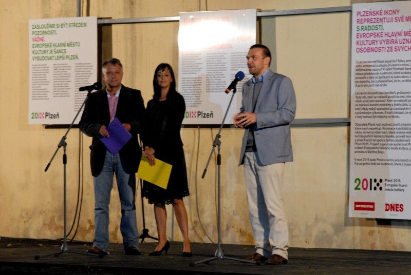 Ve středu 26. září 2012 večer odhalila společnost Plzeň 2015 na slavnostní vernisáži tváře letošních ikon z řad inovátorů, průkopníků a podnikatelů. Netradičním slavnostním večerem v Mlýnské strouze provázeli Antonín Procházka a Tereza Brodská. V programu vystoupili stepaři, na klavír zahrál Matěj Pavlík a závěr patřil baroknímu ohňostroji.