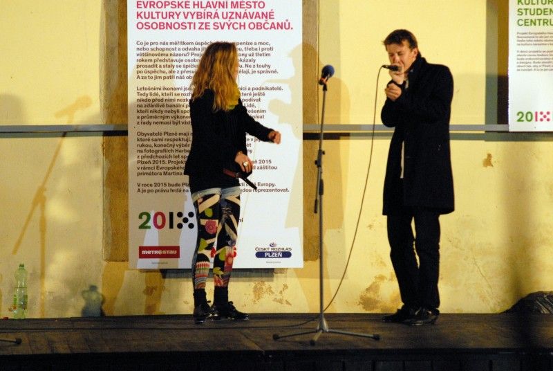 Ve středu 26. září 2012 večer odhalila společnost Plzeň 2015 na slavnostní vernisáži tváře letošních ikon z řad inovátorů, průkopníků a podnikatelů. Netradičním slavnostním večerem v Mlýnské strouze provázeli Antonín Procházka a Tereza Brodská. V programu vystoupili stepaři, na klavír zahrál Matěj Pavlík a závěr patřil baroknímu ohňostroji.