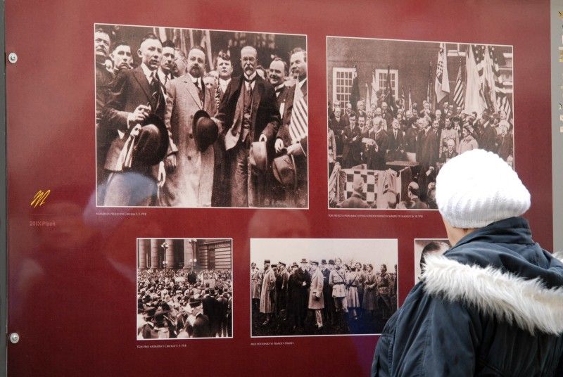 U příležitosti 94. výročí vzniku Československa (28.10.2012) a 75. výročí úmrtí Tomáše Garriguea Masaryka uspořádalo město Plzeň ve spolupráci s autorem expozice Stanislavem Bukovským výstavu, která na 21 panelech přibližuje život prvního československého prezidenta. Zejména prostřednictvím dobových fotografií představuje Tomáše Garriguea Masaryka jako politika, který se během první světové války zasloužil o vznik samostatného Československa, jako státníka, který vedl mladý stát v prvních letech jeho existence, i jako osobnost, která zanechala významný odkaz dalším generacím.